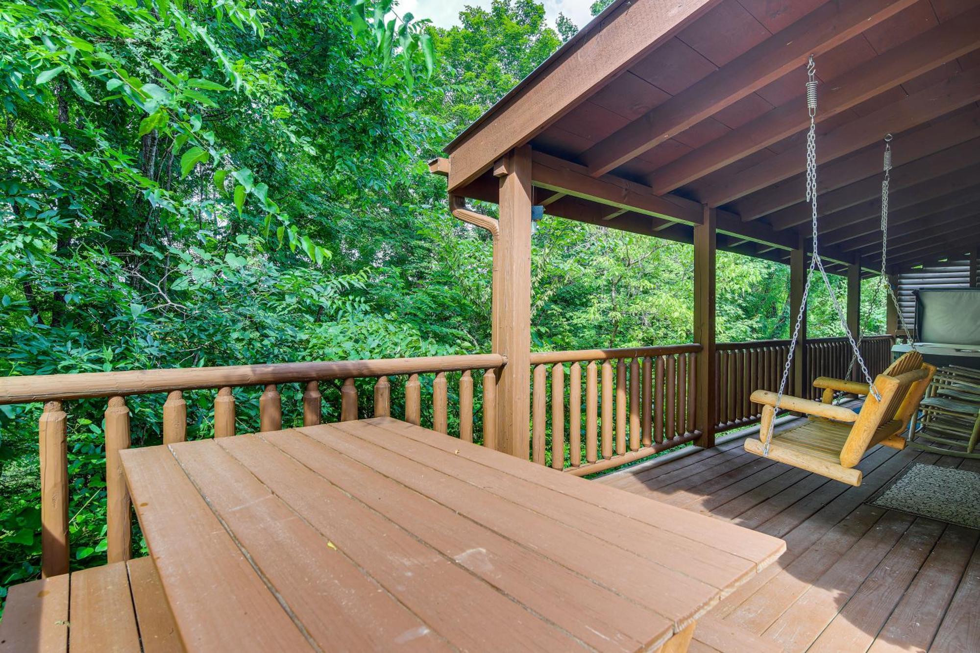 Pigeon Forge Cabin Premier Location And Hot Tub Exterior photo