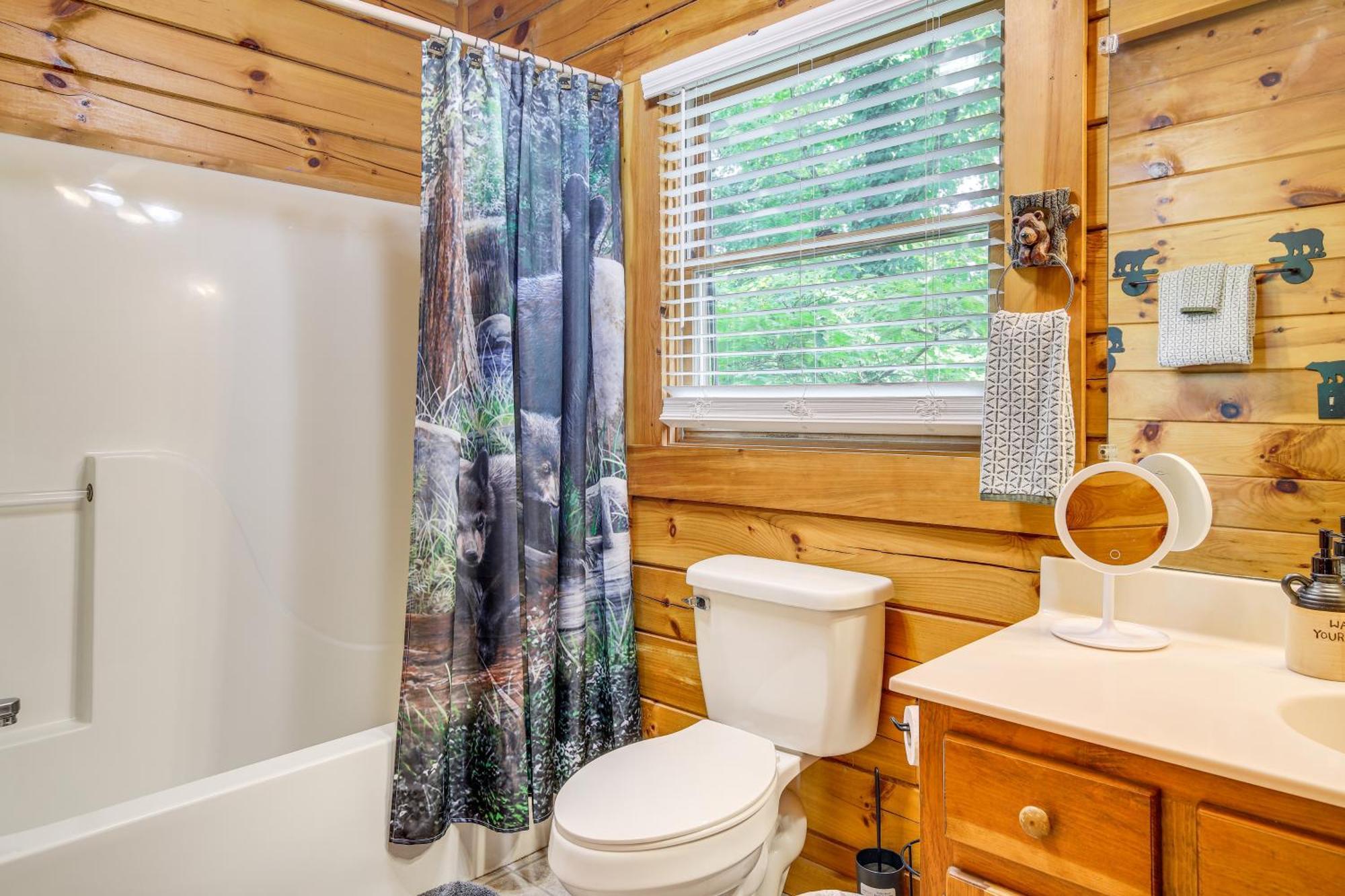 Pigeon Forge Cabin Premier Location And Hot Tub Exterior photo