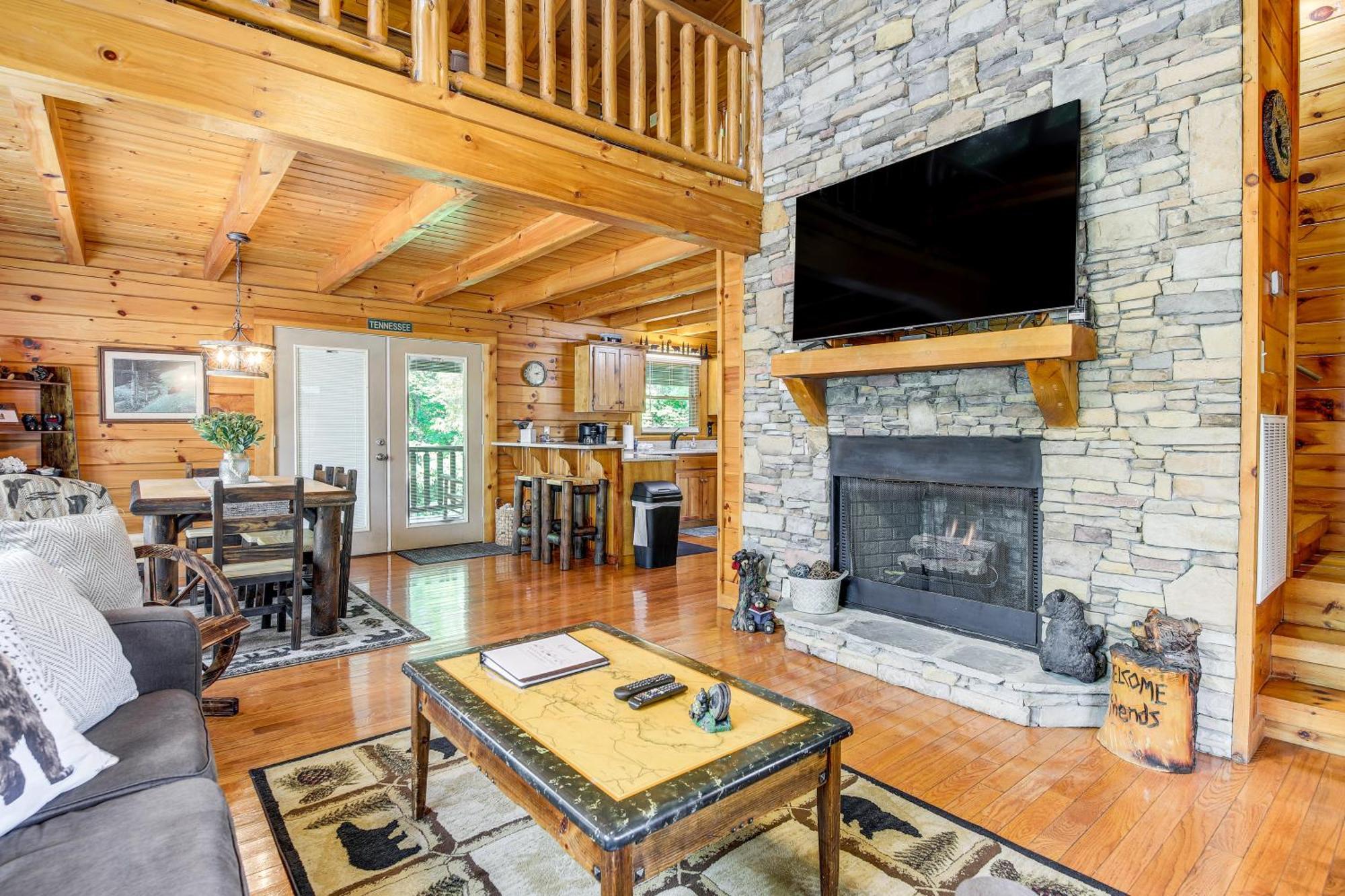 Pigeon Forge Cabin Premier Location And Hot Tub Exterior photo