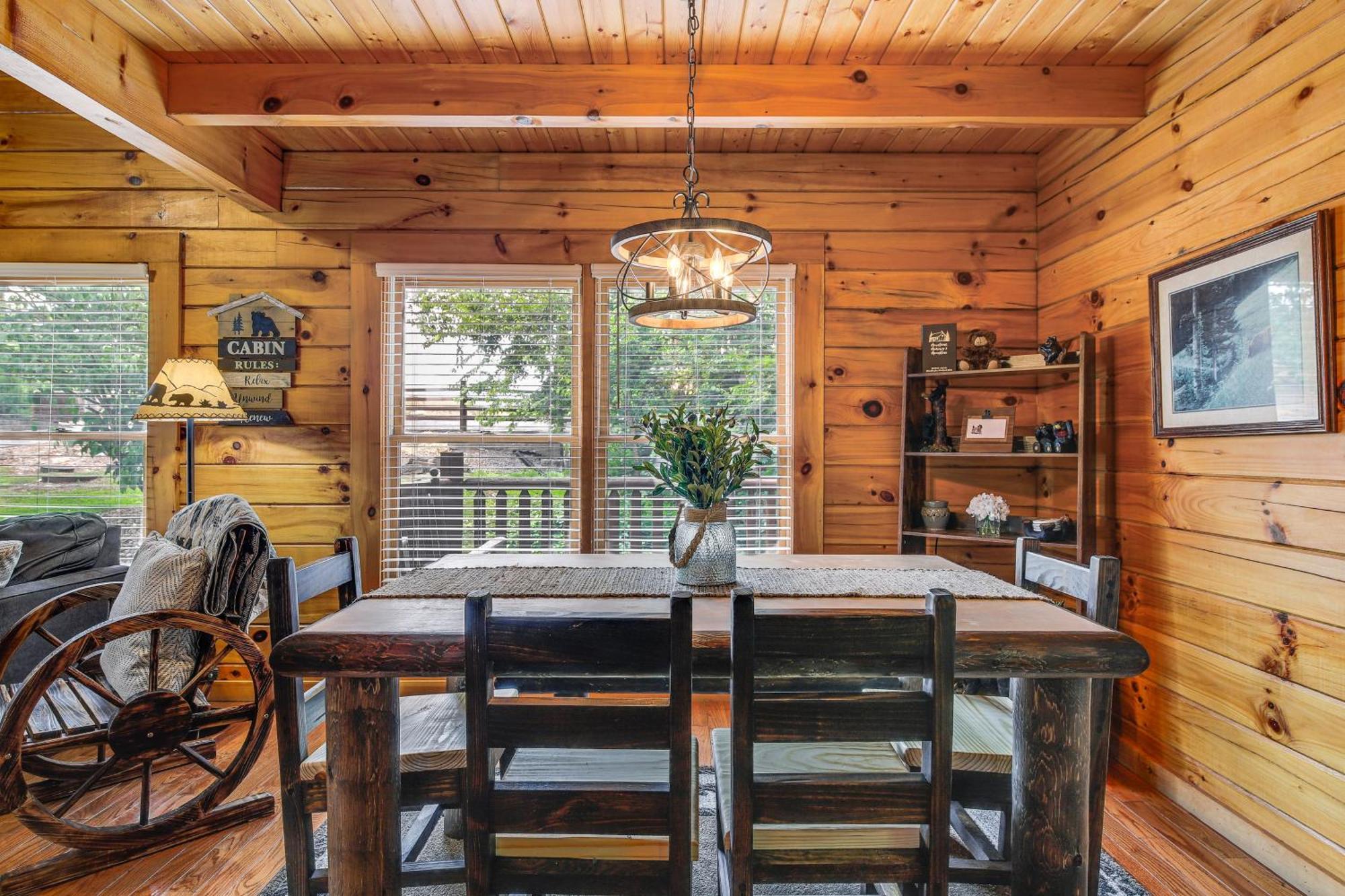 Pigeon Forge Cabin Premier Location And Hot Tub Exterior photo
